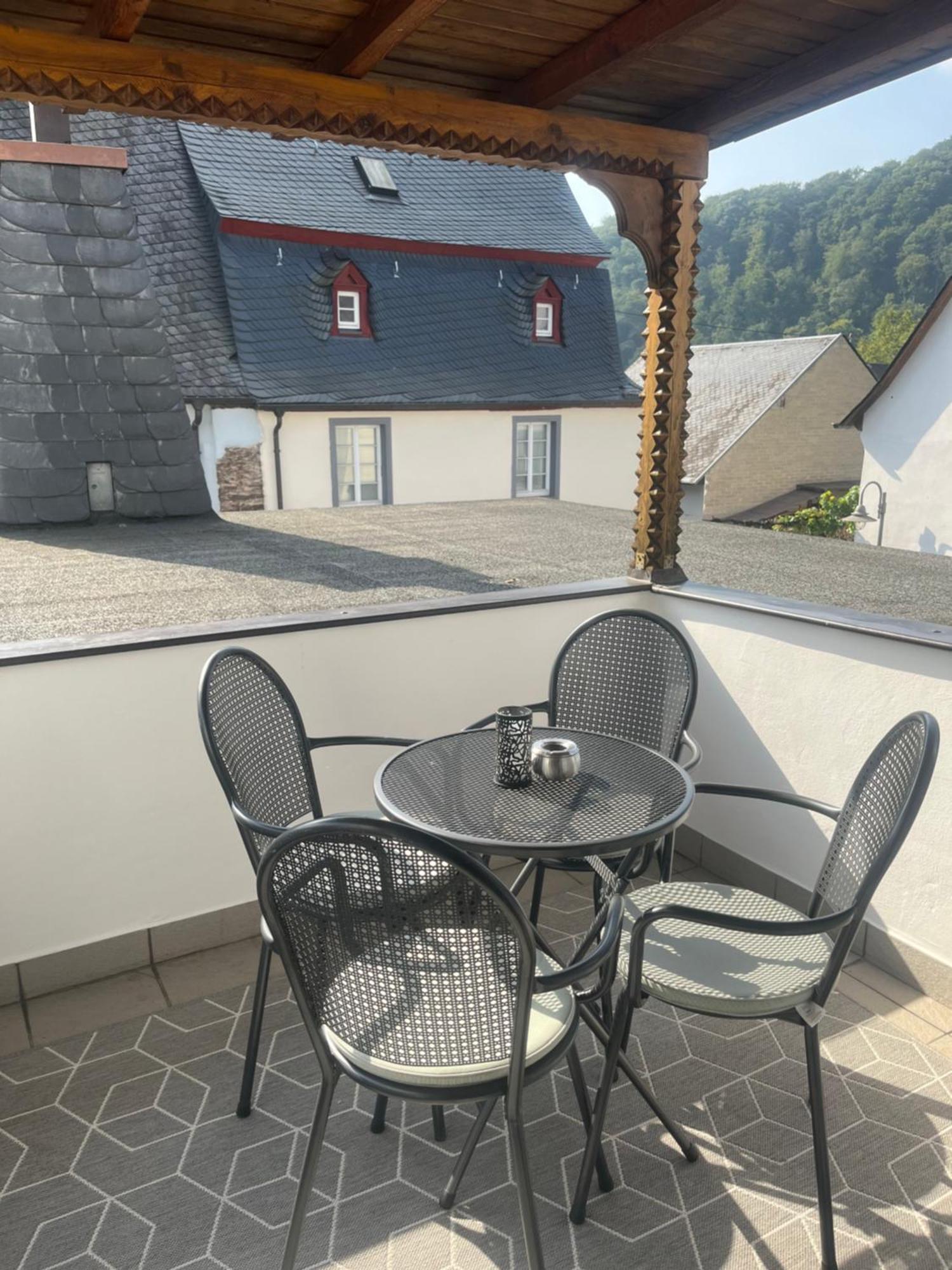 Wein- Und Gaestehaus M. Bai Mesenich Luaran gambar