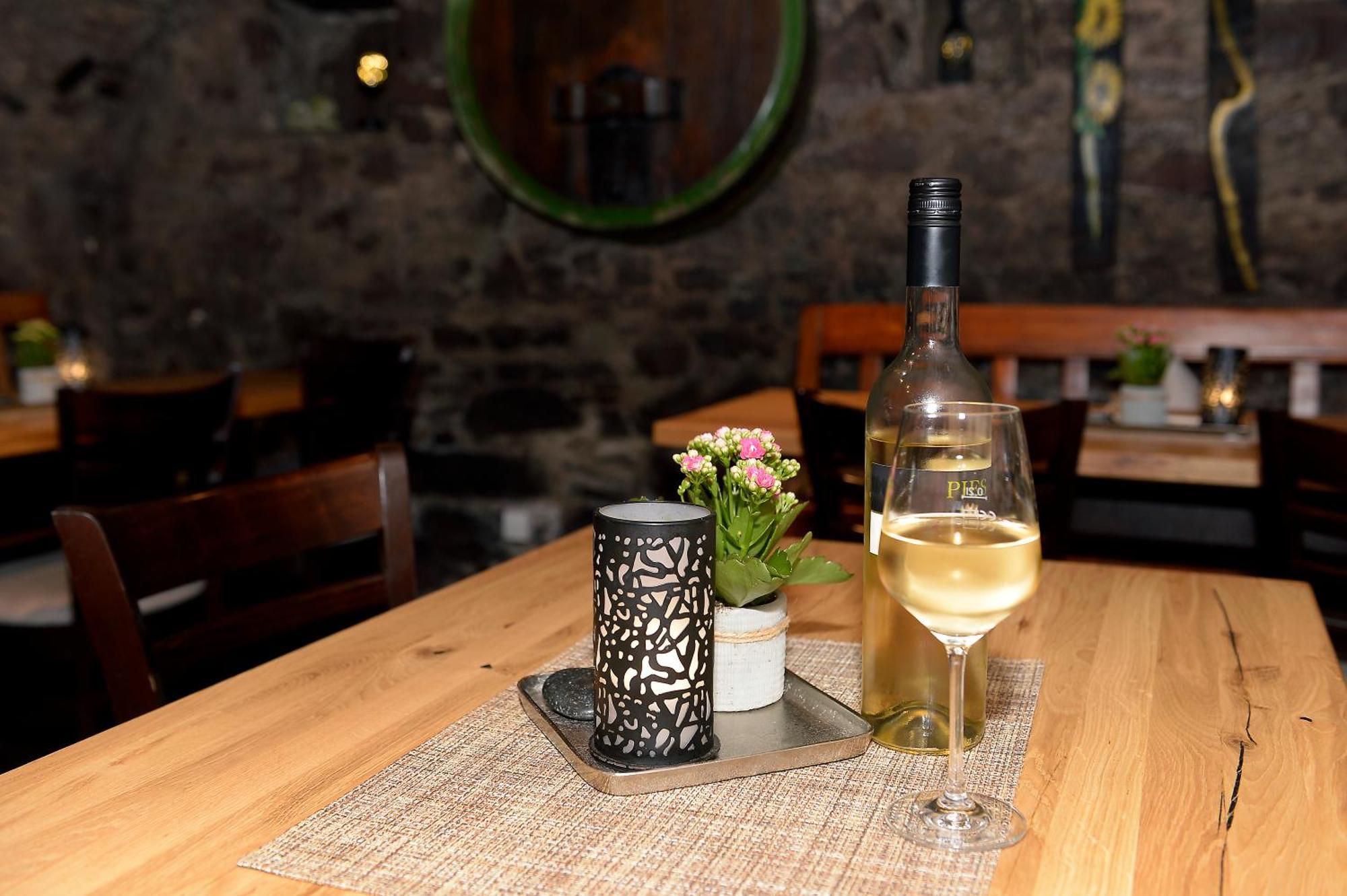 Wein- Und Gaestehaus M. Bai Mesenich Luaran gambar