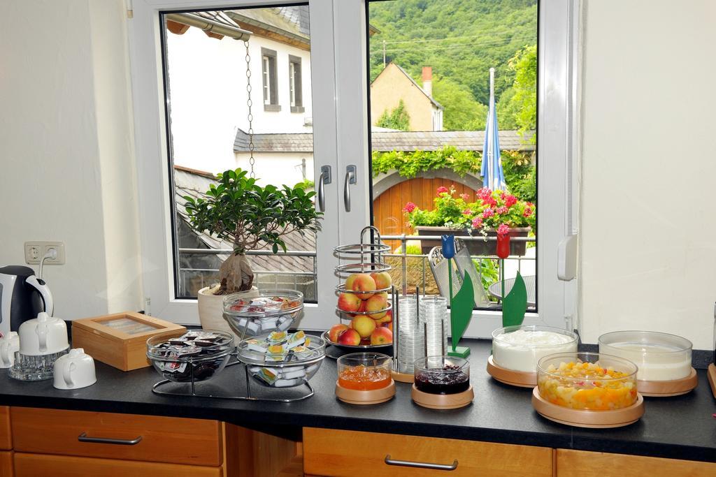 Wein- Und Gaestehaus M. Bai Mesenich Luaran gambar